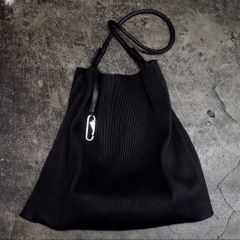 【お取り寄せ注文可能】Pleated Leather Bag