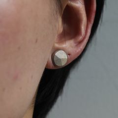 【残り一点】Studs Facettes Hammered