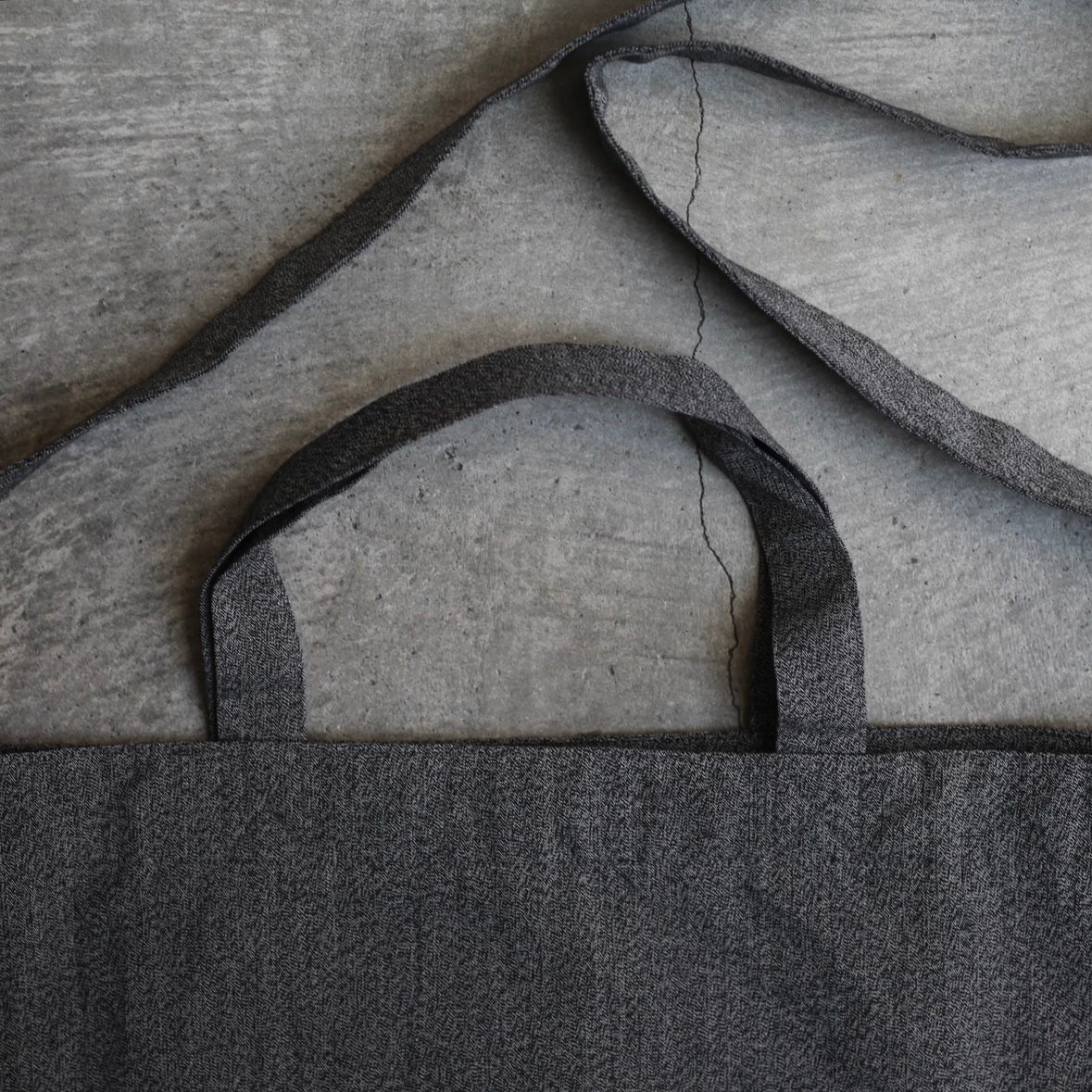 【残りわずか】Researcher Bag Large(B&W)