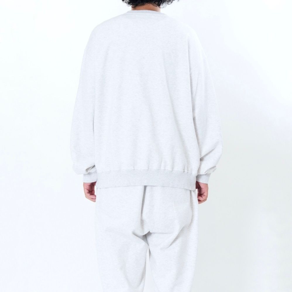 UNIVERSAL PRODUCTS - 【残り一点】Jumberca Crew Neck Sweat