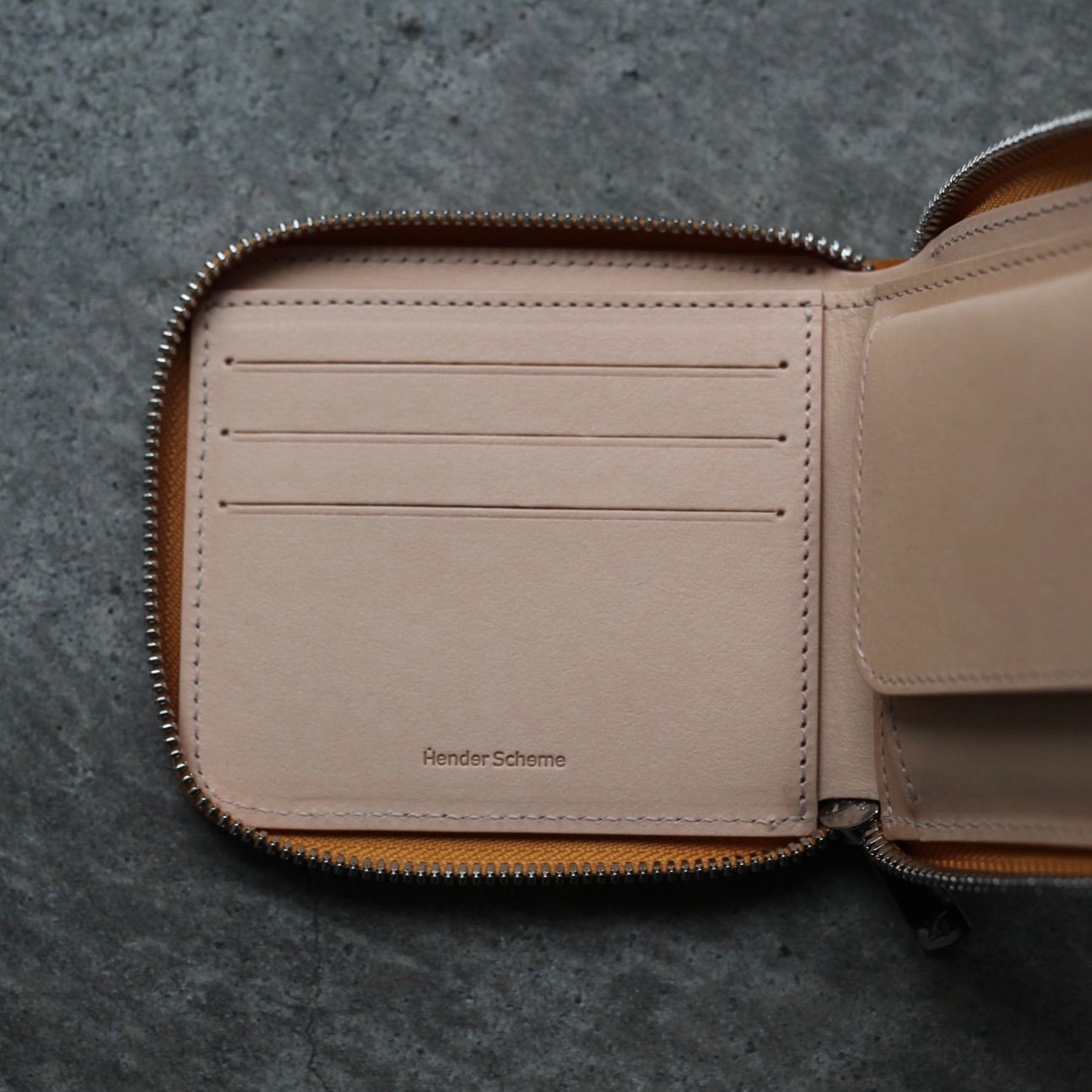 【再販売通知受付可能】Horizontal Zip Purse(YELLOW)