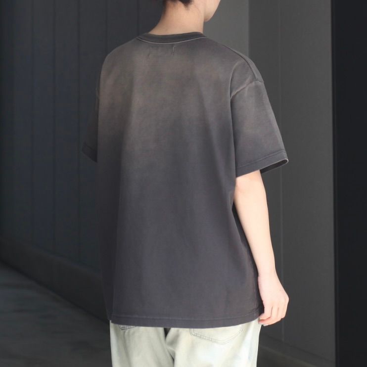 【残りわずか】"Button Eye Doll" Sunburn H-S Tag Tee