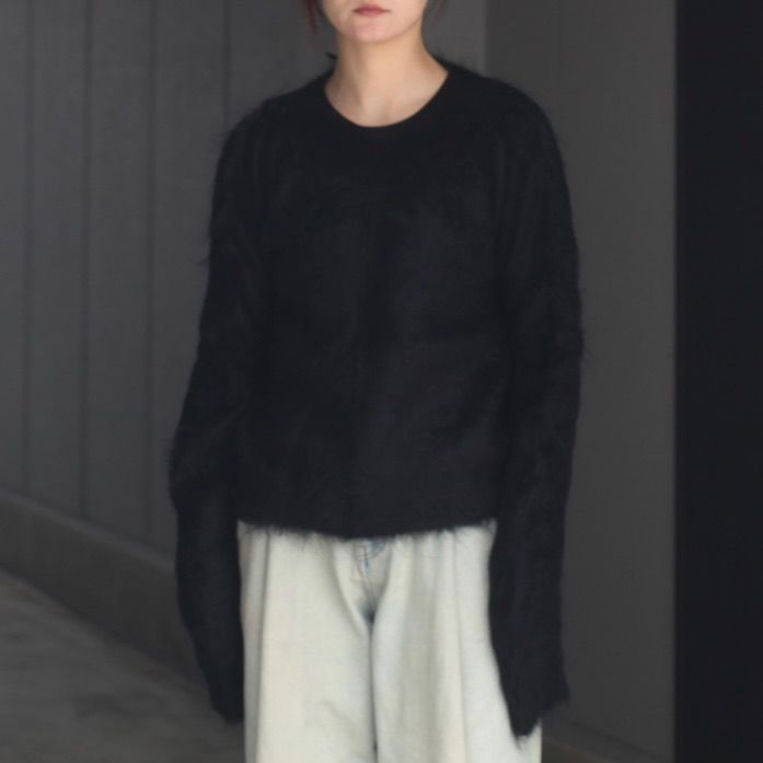 【残り一点】Brushed Mohair V-Neck Sweater