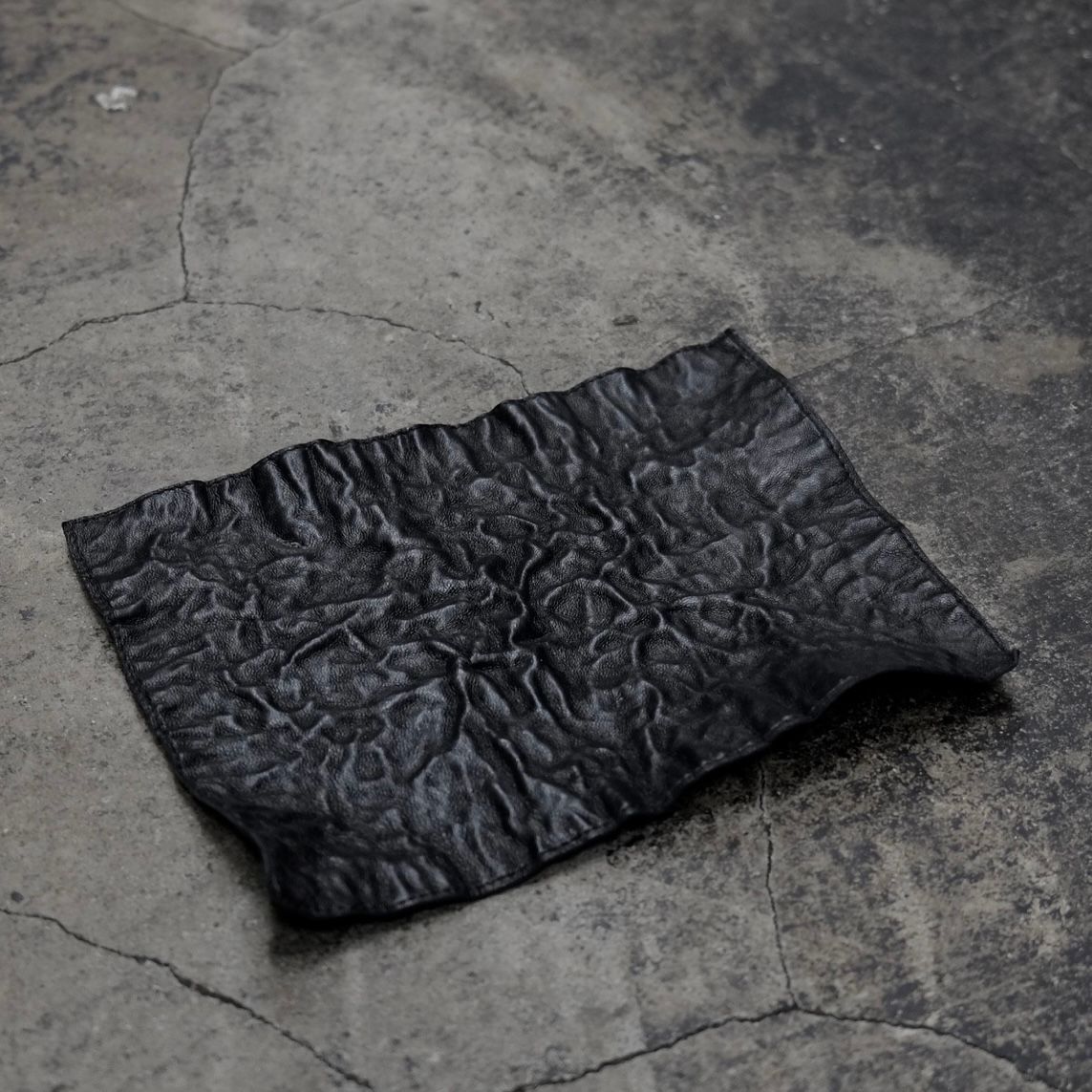 【お取り寄せ注文可能】Lead in Leather Tray(PLANE)