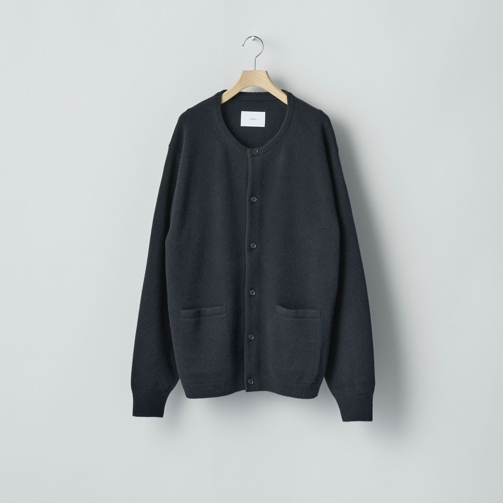 【残りわずか】Extra Fine Wool Knit Crew Neck Cardigan