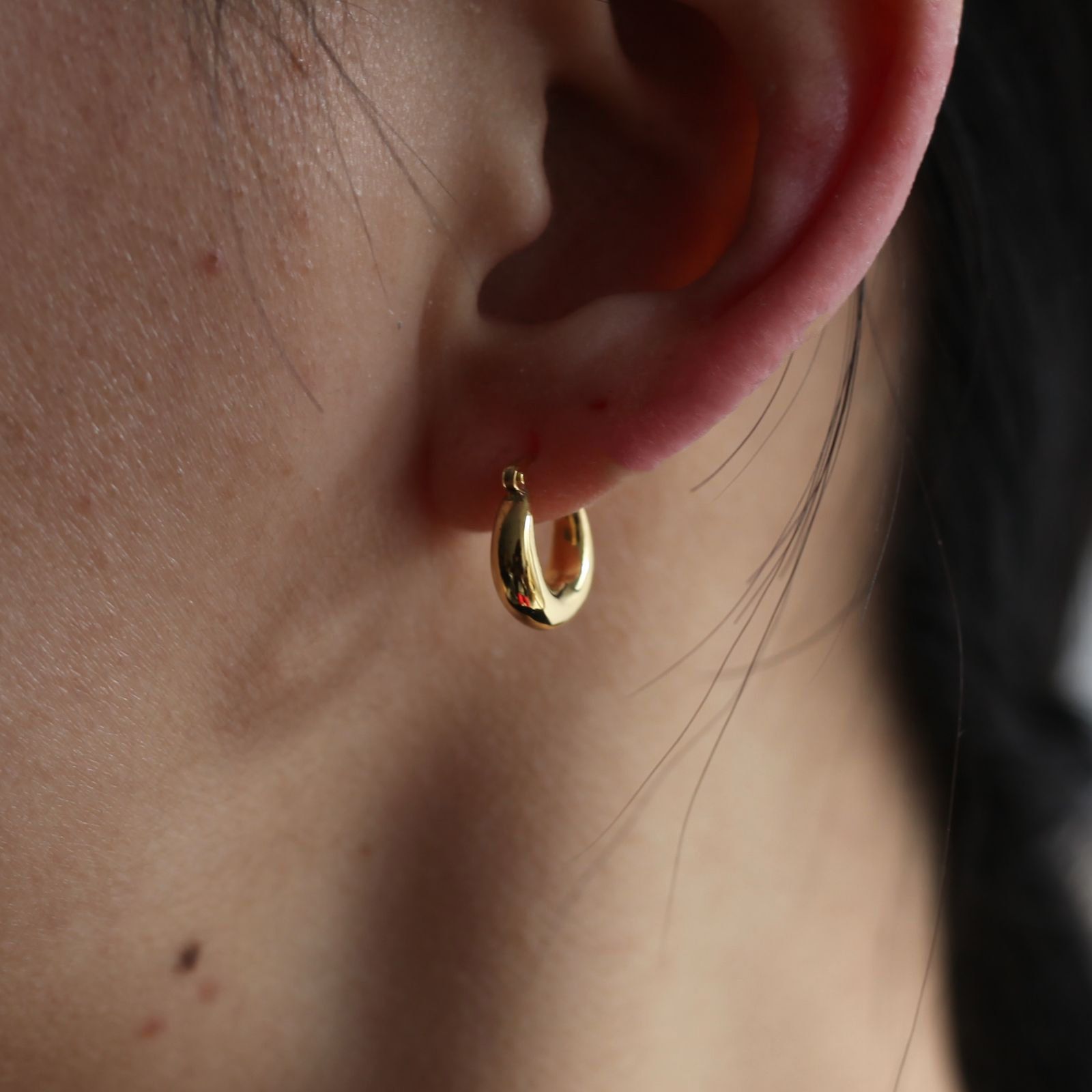 【残りわずか】Minimal Hoop Earrings(両耳用）