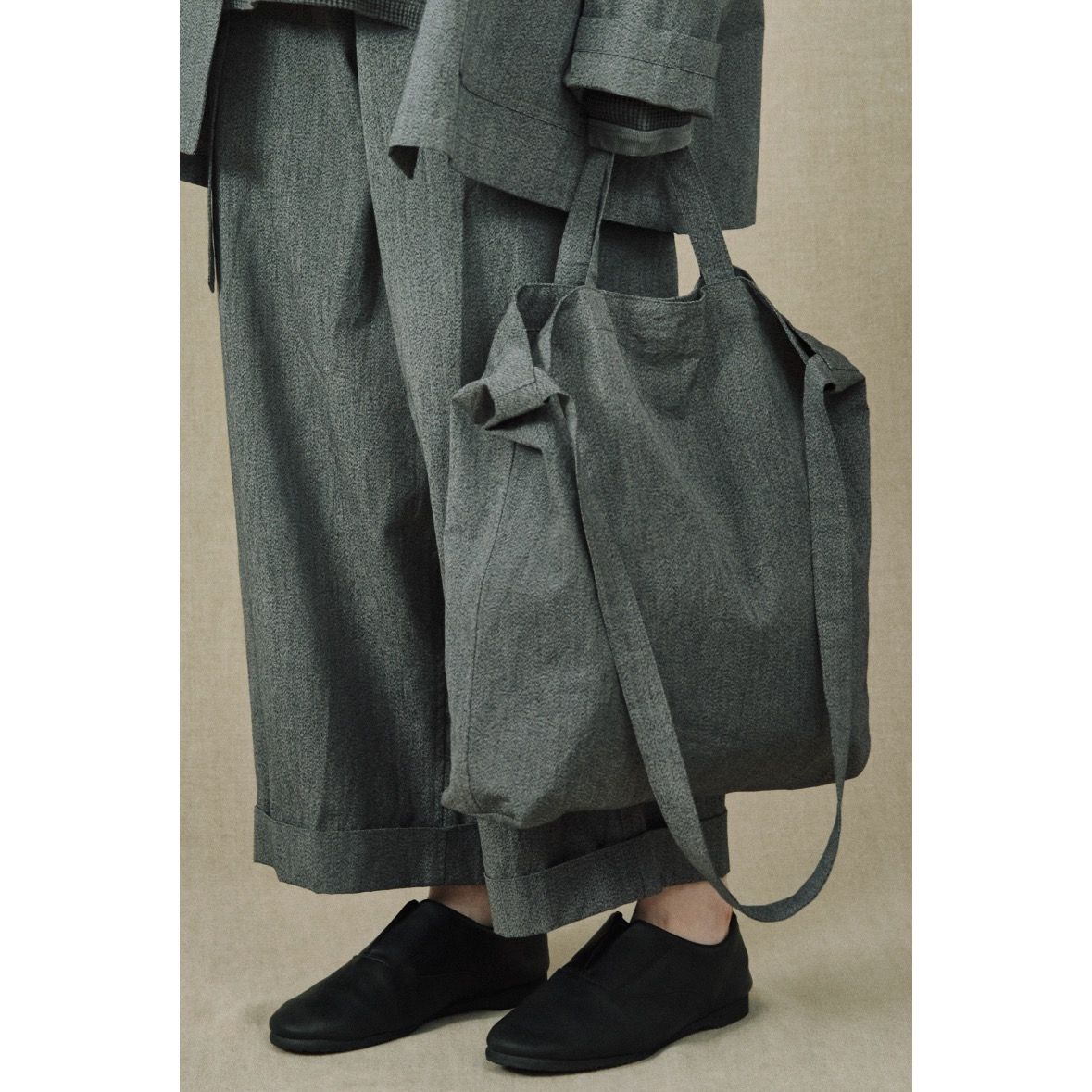 【残りわずか】Researcher Bag Large(B&W)