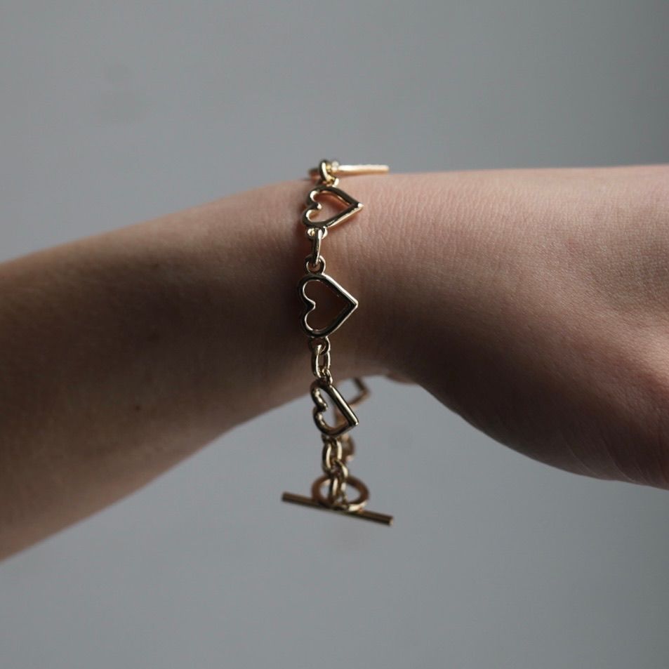 BASICKS - 【残り一点】Heart Shaped Bracelet(GOLD) | ACRMTSM