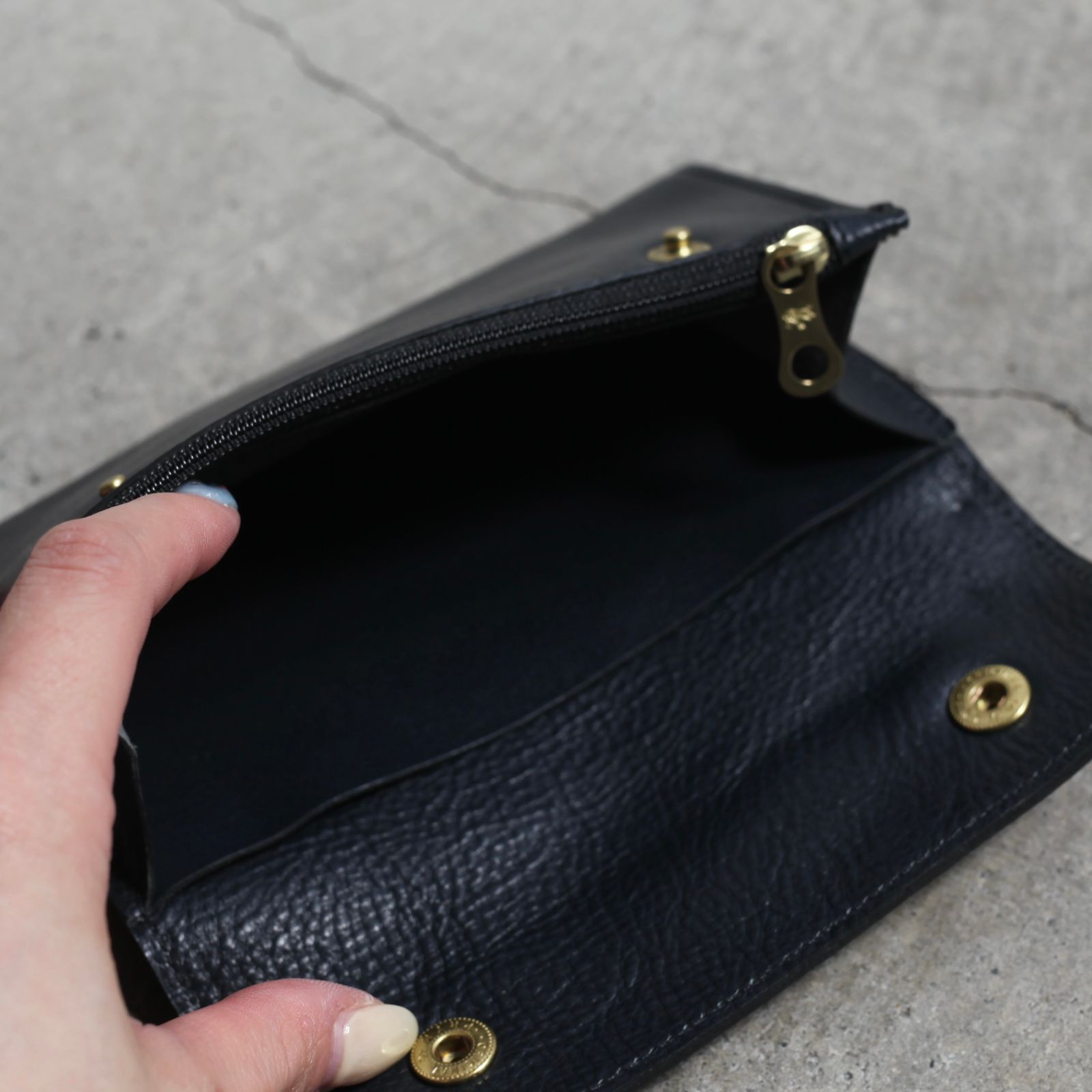 【残り一点】ミディアムウォレット