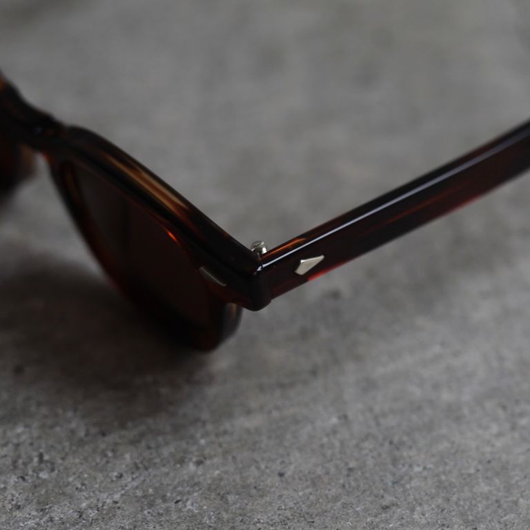 レンズ : CHOCO BROWN