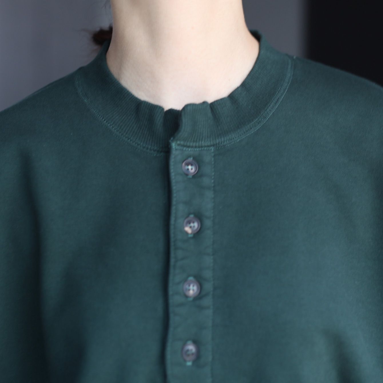 【残り一点】Henley Neck Sweat Shirt