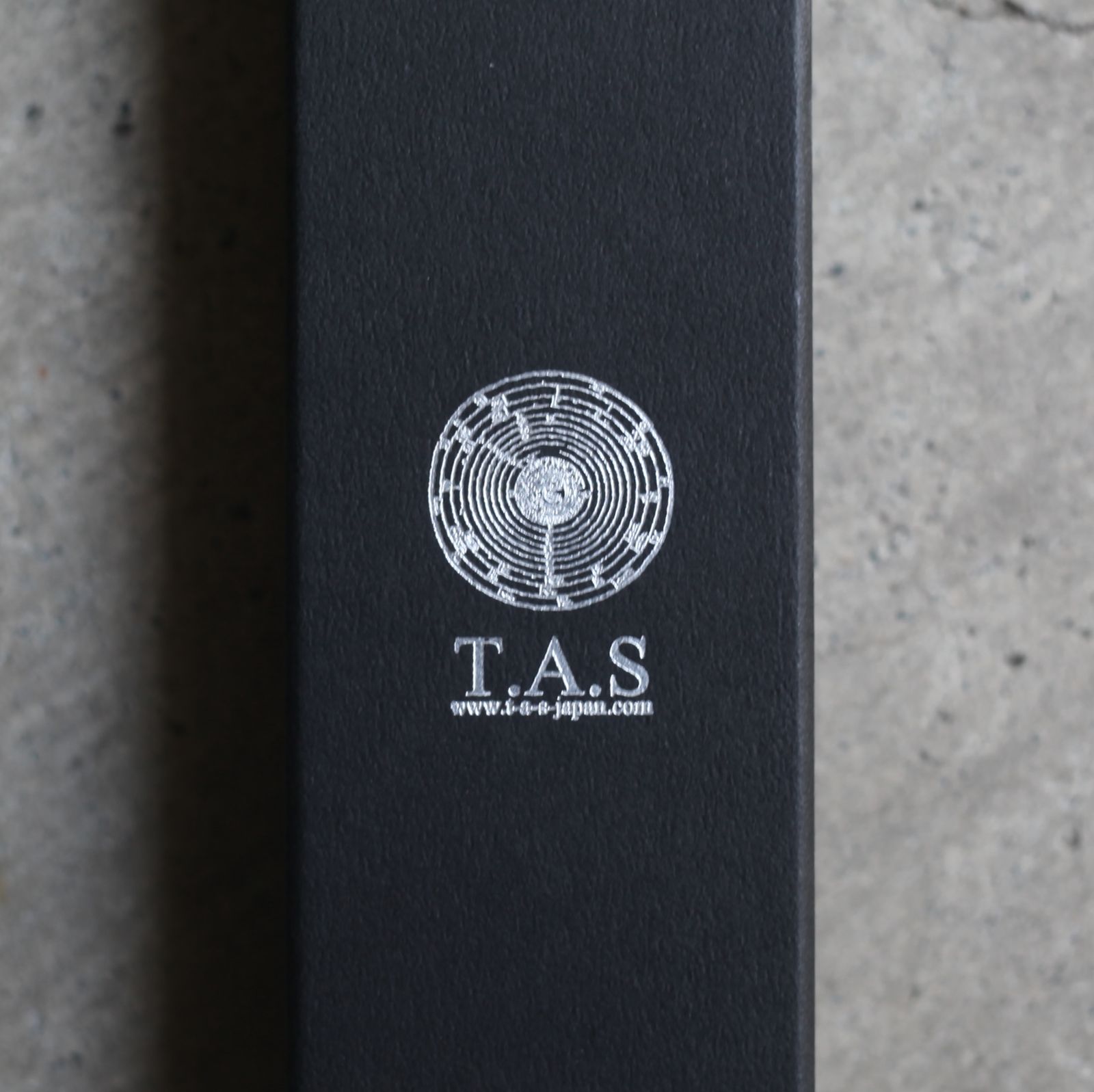 【お取り寄せ注文可能】Leather Sensu(BLACK)