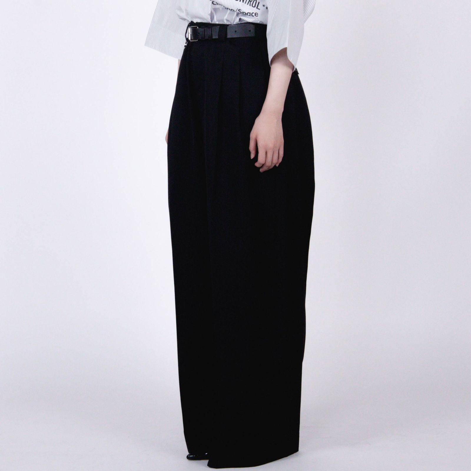 【残り一点】Extra Volumed Tapered Pants