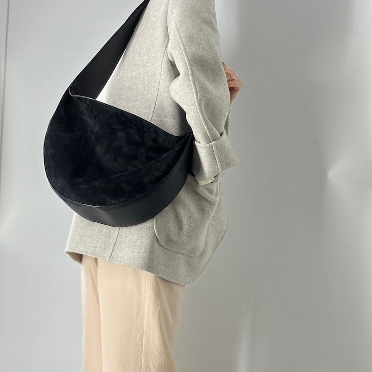 【残り一点】Suede Halfmoon
