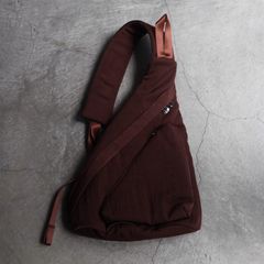 【残り一点】Annie Puffer Sling Bag(CERATO BRIGHT)