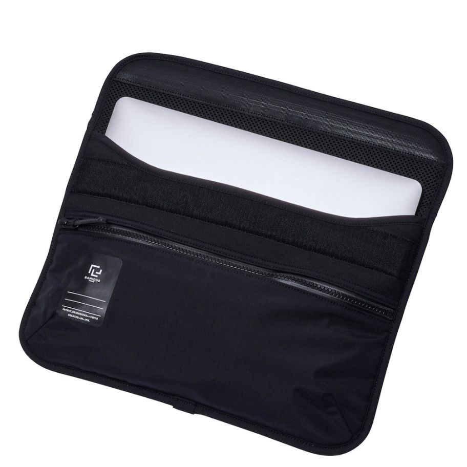 【残り一点】Flap Laptop Case