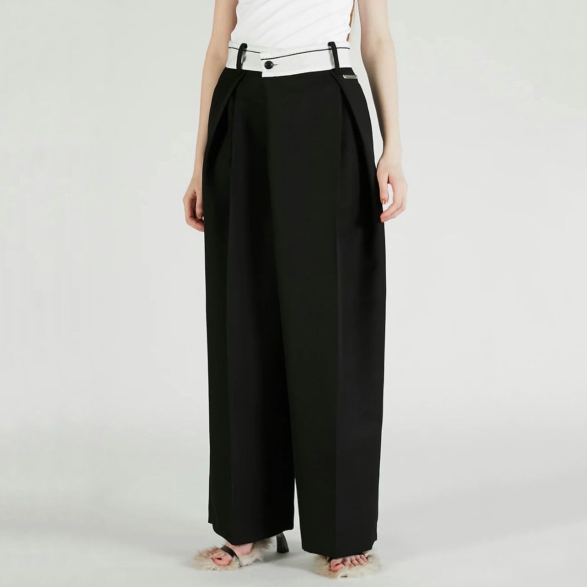 【残り一点】Marbelt Asymmetric Tack Pants