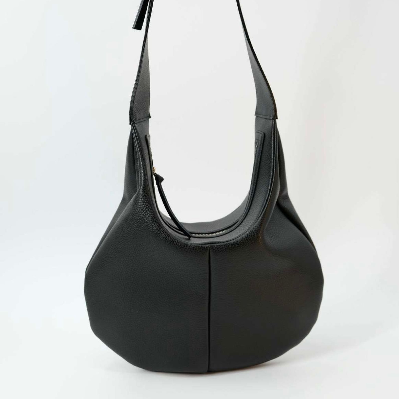 【残りわずか】Round Shoulder