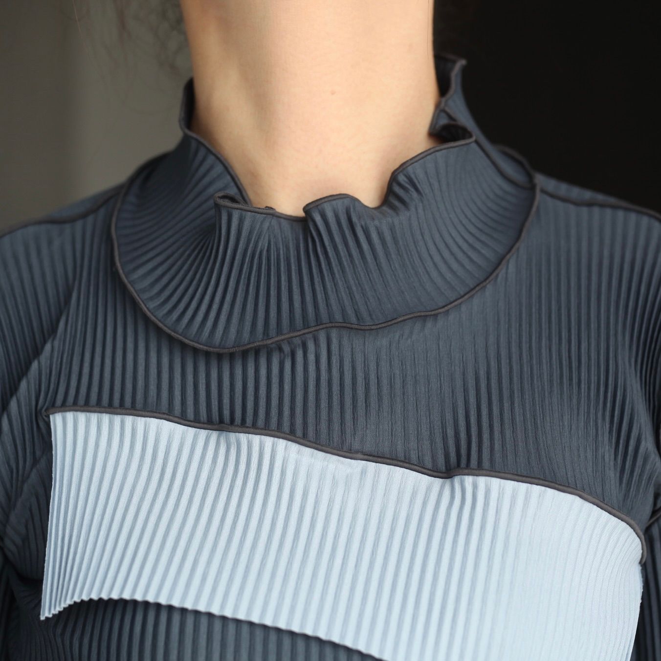 【残り一点】Todo Tiny Wave Top Long Sleeve High Neck