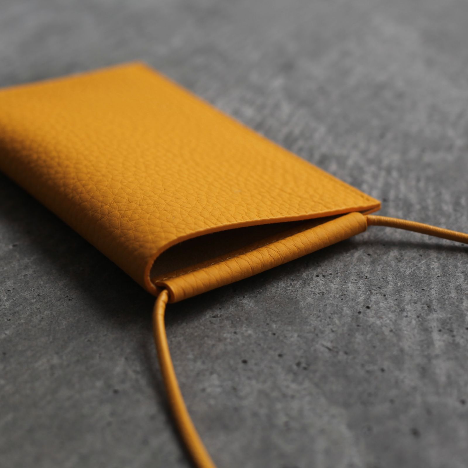 【残り一点】Herrie Phone Pouch(DIPLO SKY)