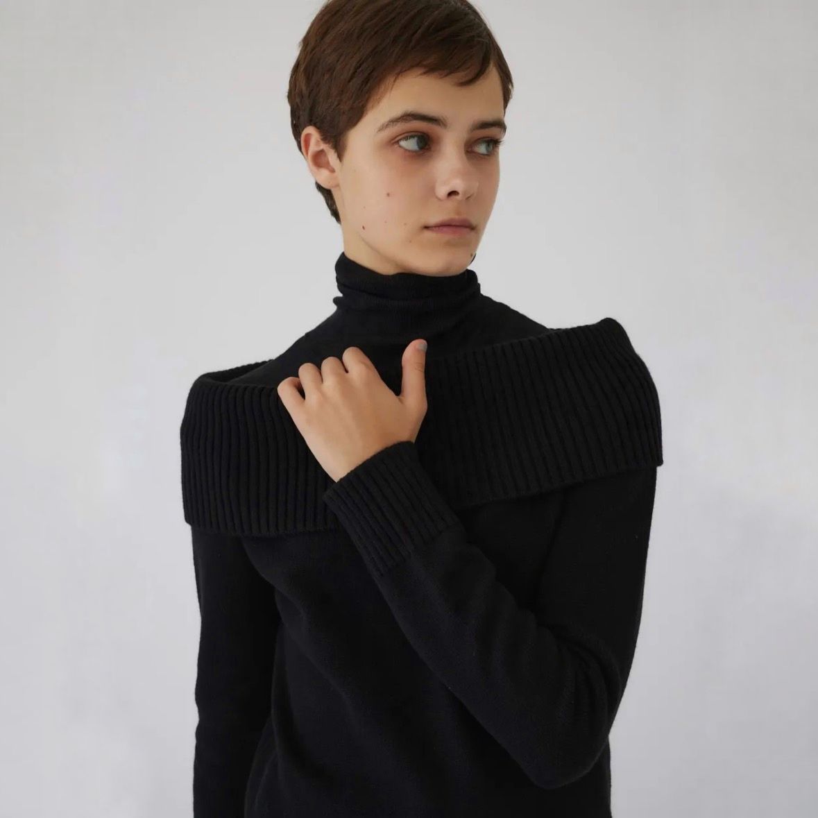 【残り一点】Docking Off Shoulder Tops
