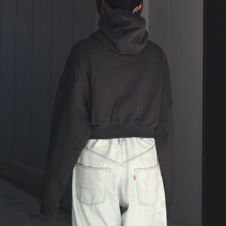 【残りわずか】Cropped Full Zip