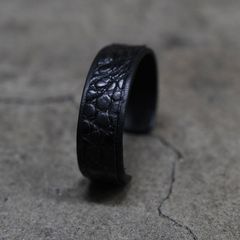 【お取り寄せ注文可能】Leather Bangle Wide(CROCODILE)