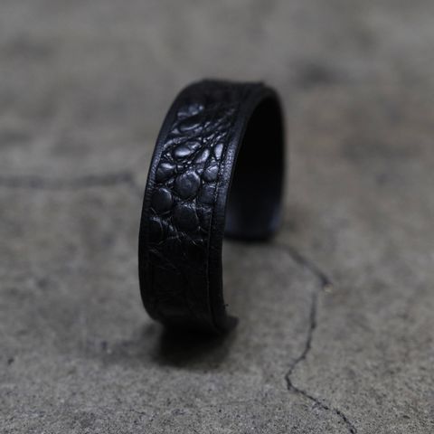 【お取り寄せ注文可能】Leather Bangle Wide(CROCODILE)