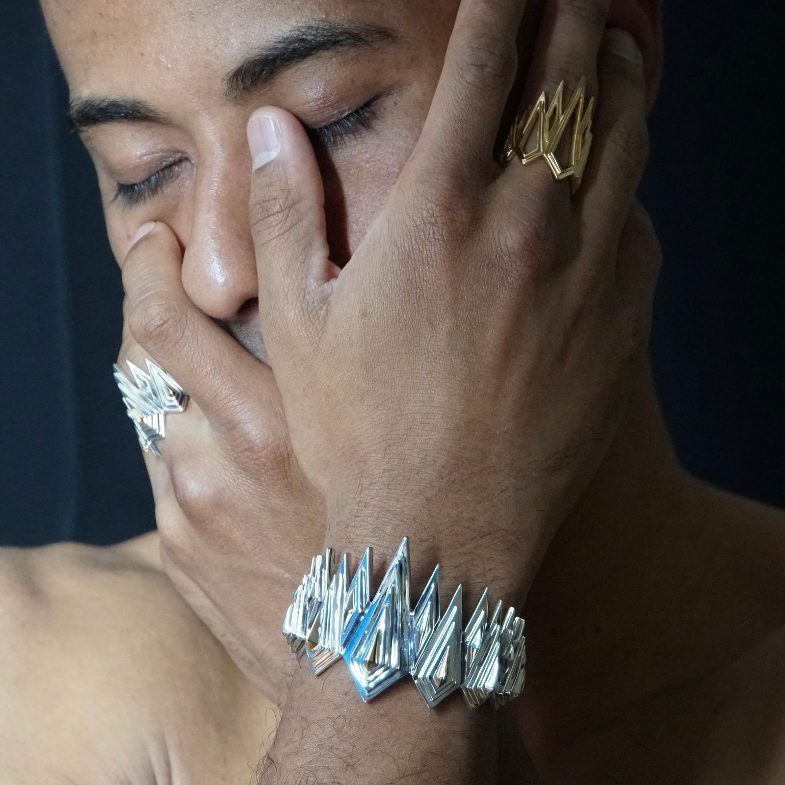 【お取り寄せ注文可能】Ice Blaze Bangle(SILVER×GOLD)