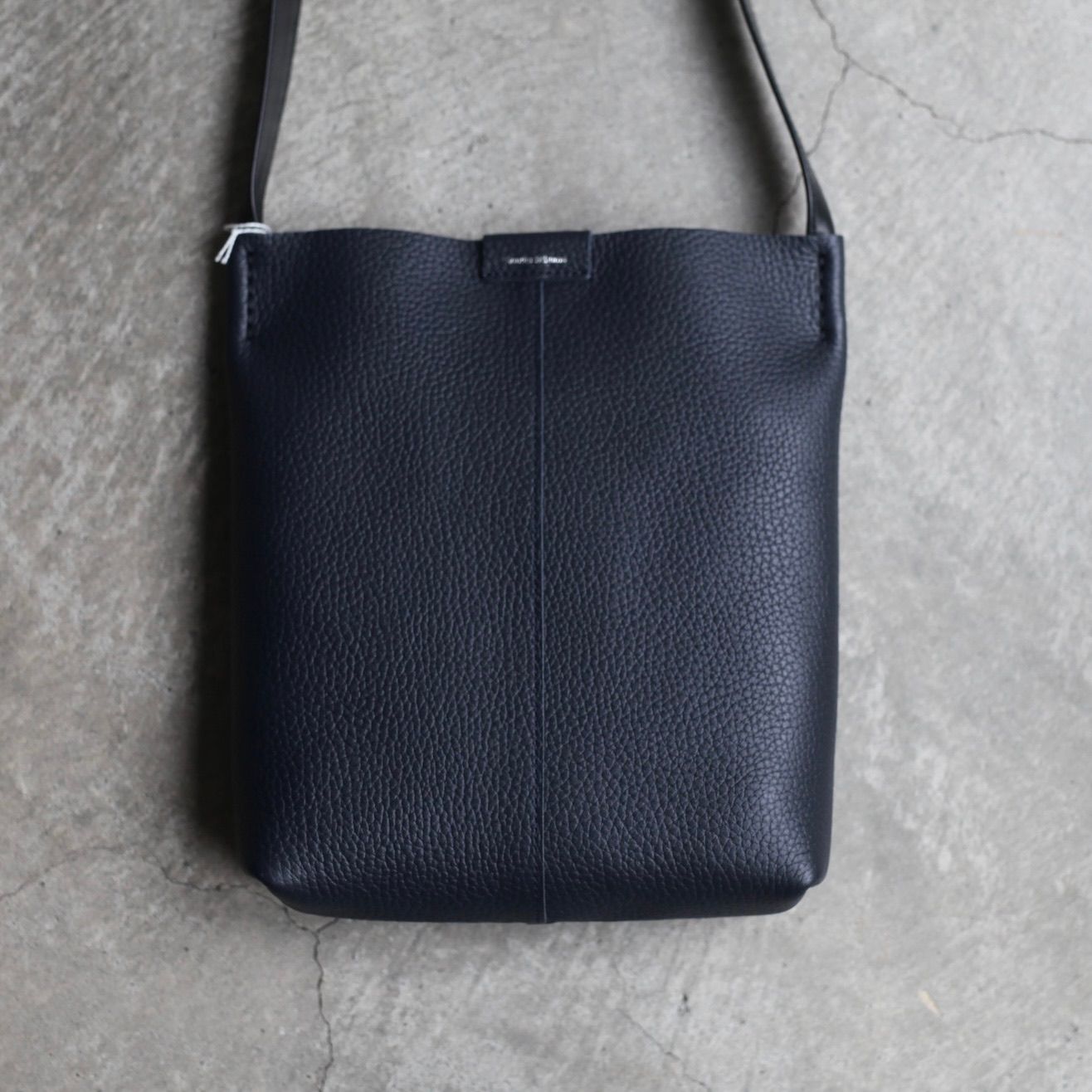 【再販売通知受付可能】Piano Shoulder Small(NAVY)