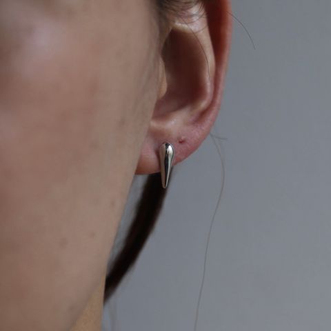 【残りわずか】Mate Stud(SILVER)