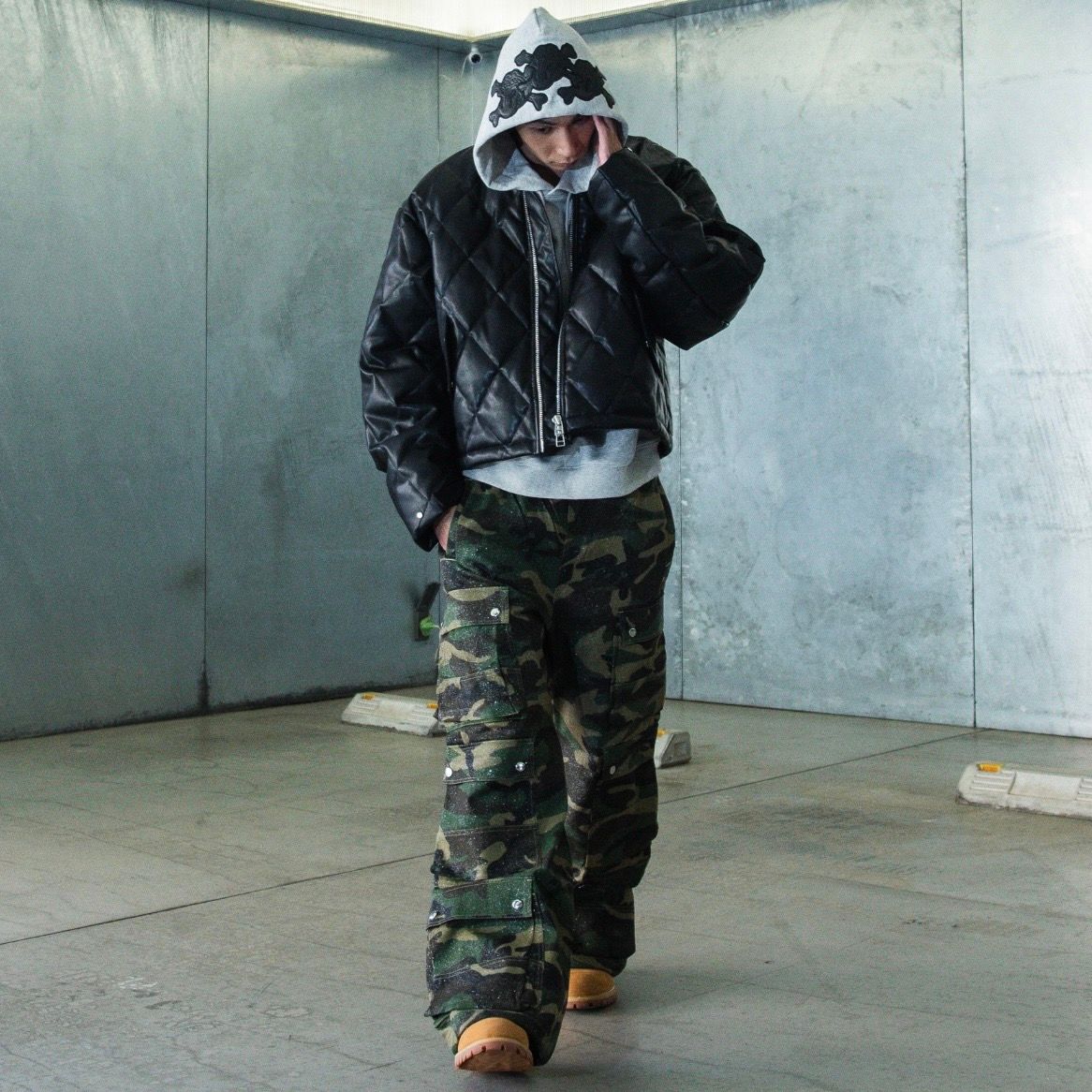 【残り一点】Faux Leather Quilting Down Jacket