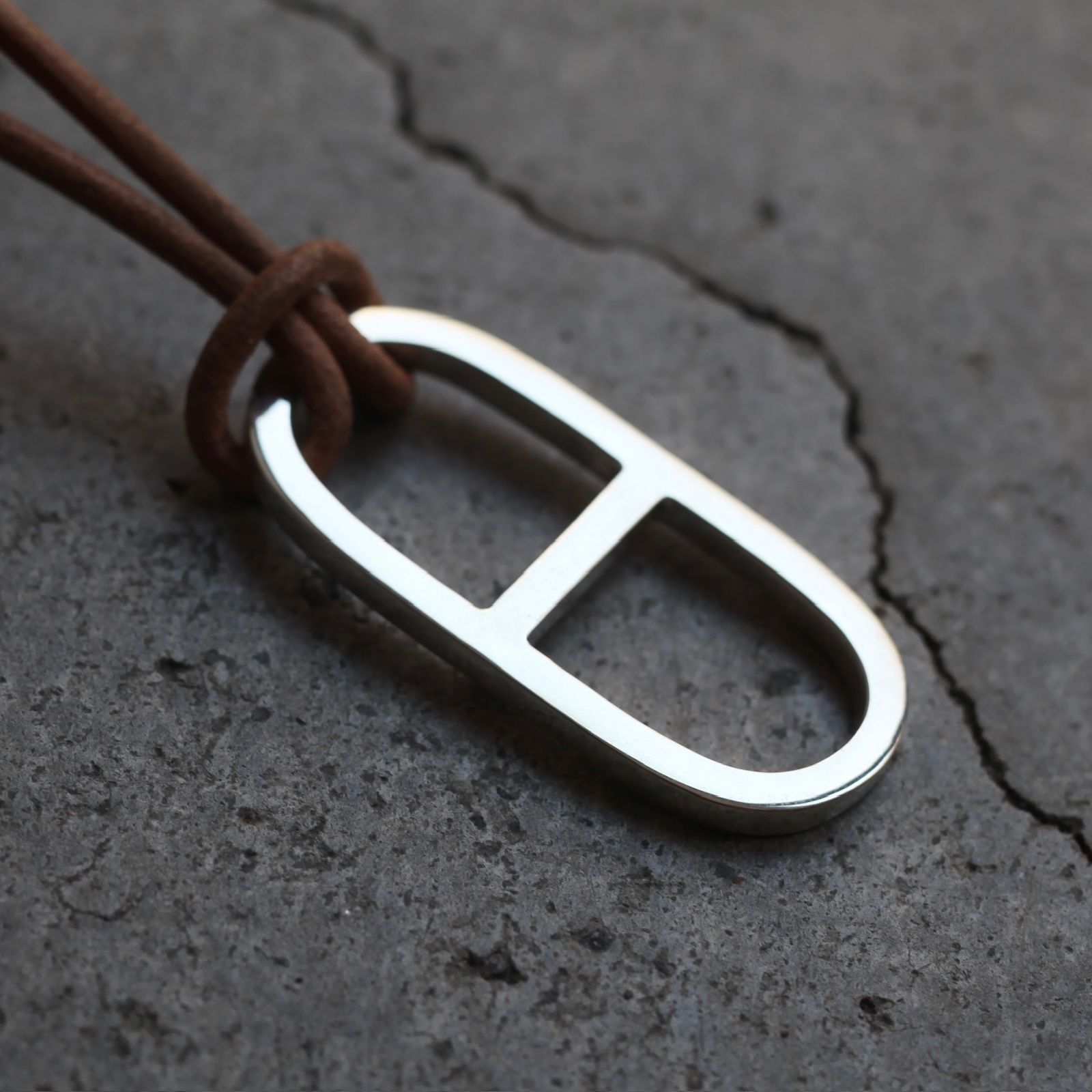 【残り一点】Anchor Leather Necklace Large(BEIGE LEATHER×SILVER)