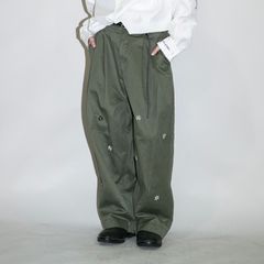 【残り一点】ワンウォッシュ花柄刺繍ツータックワイドパンツ