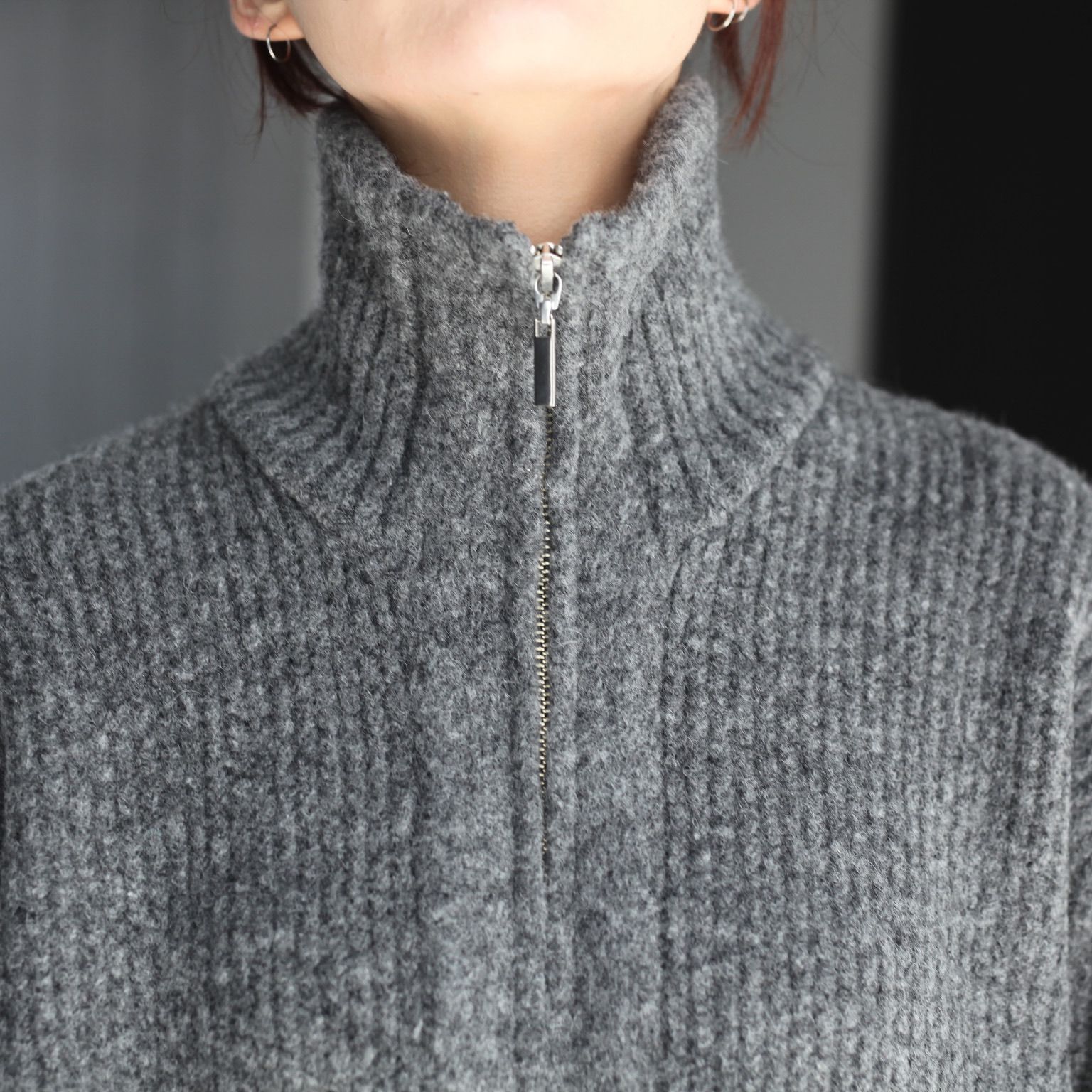【残り一点】Zip High Neck Knit