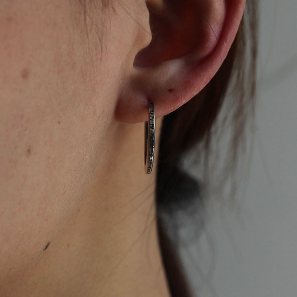 【お取り寄せ注文可能】Thin Rain Pierce (CATCHLESS_SILVER）
