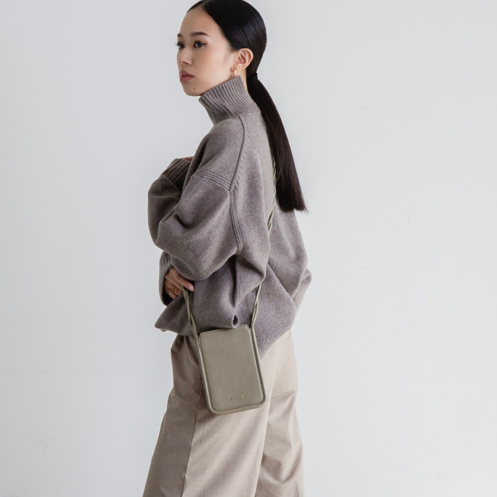 【残り一点】ウォレットバッグ_Wide(TAUPE)