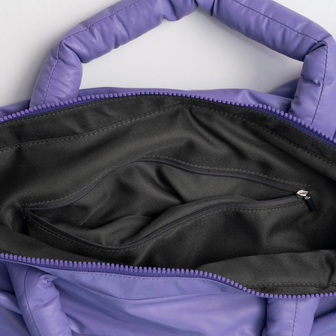 【残り一点】Vegan Leather Big Pillow Bag