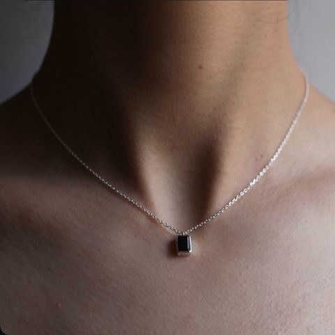 【お取り寄せ注文可能】Shine Pendant(BLACK)