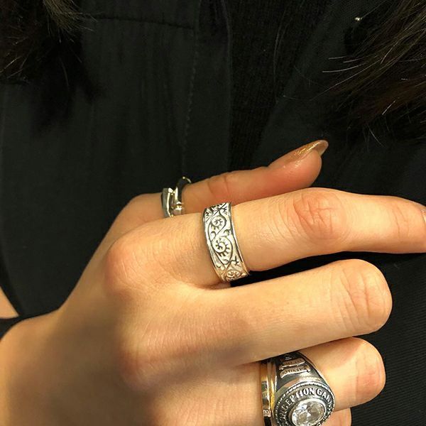【お取り寄せ注文可能】Vine Pattern Ring_Light(WHITE)