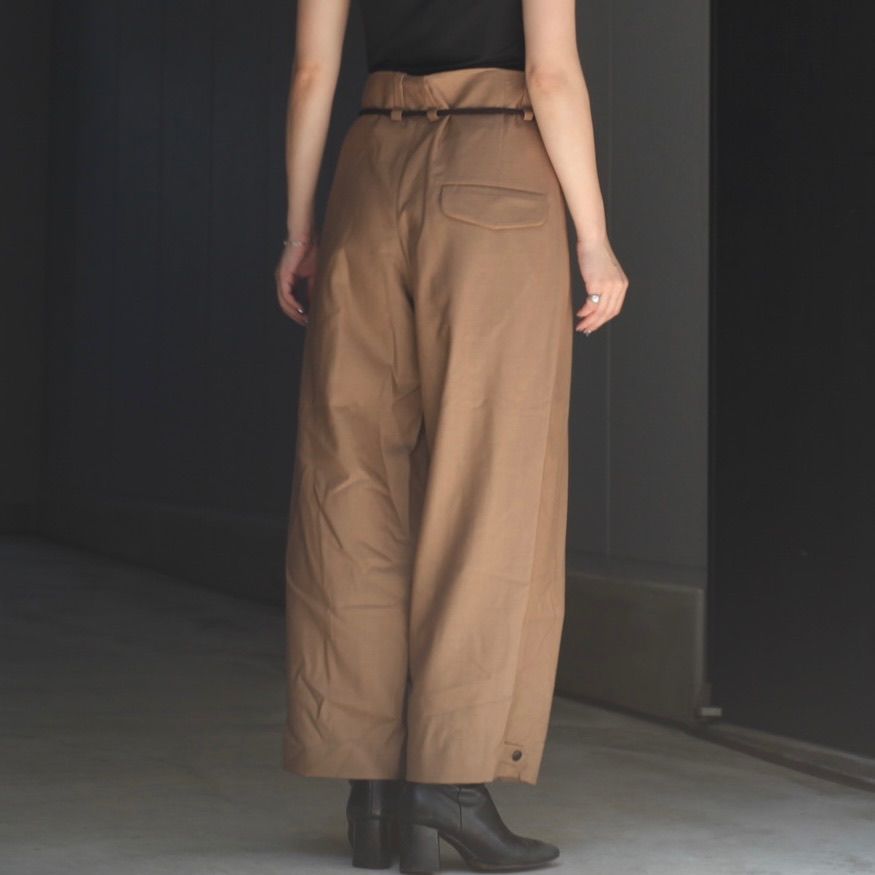 【残り一点】Squeeze Slacks