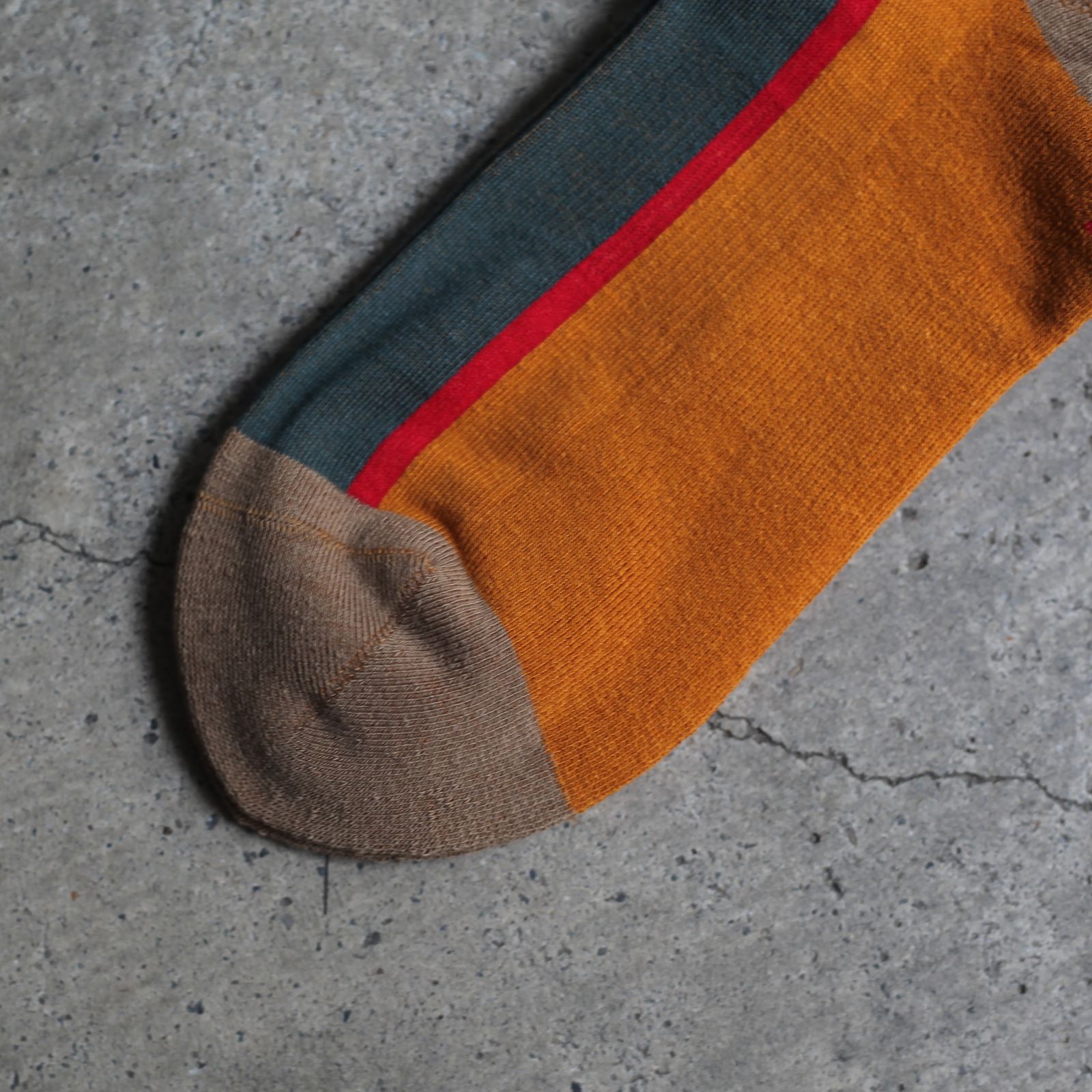 【残り一点】Center Line Socks