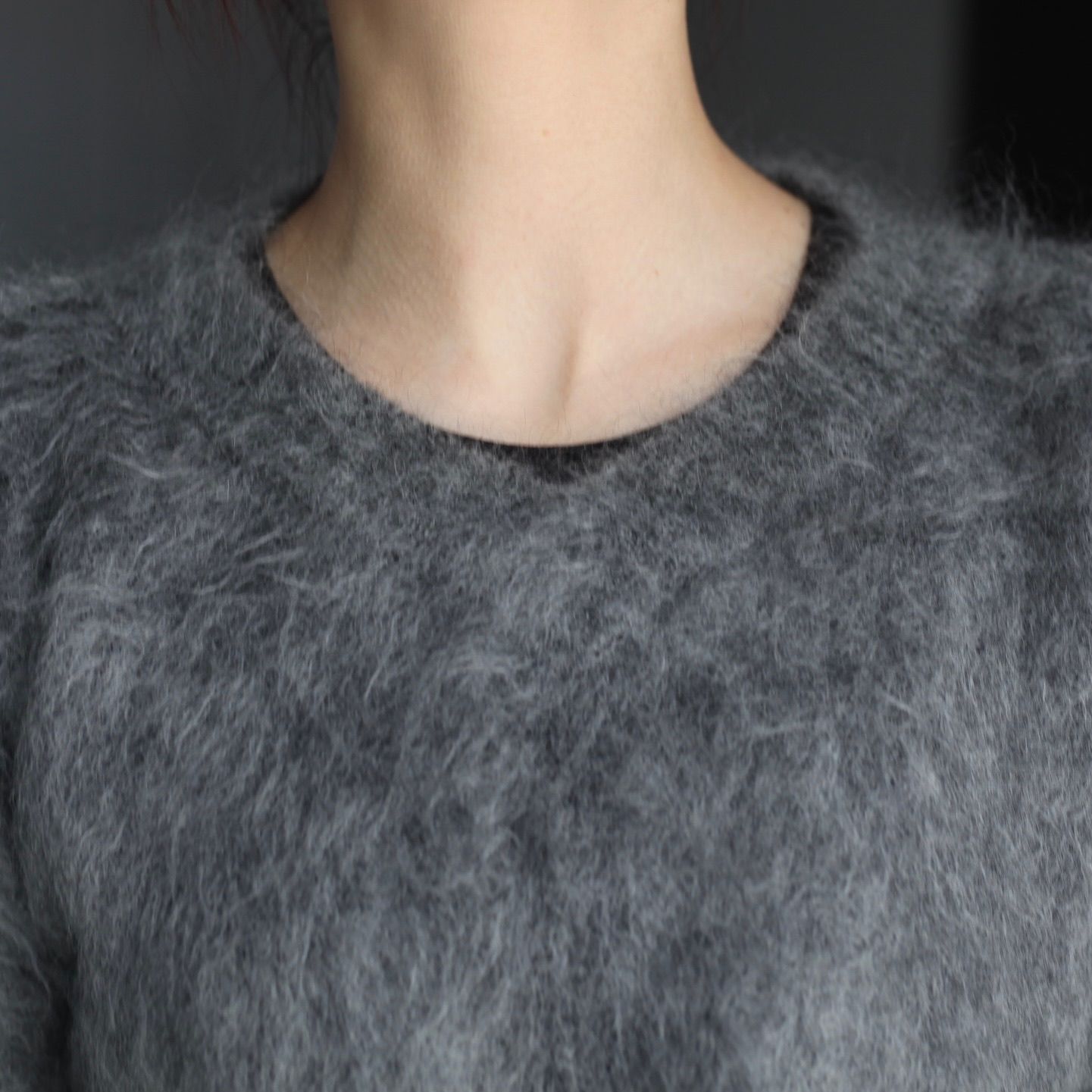 【残り一点】Brushed Mohair V-Neck Sweater