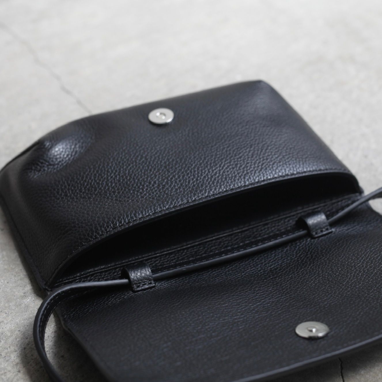 MARNI - 【残り一点】Leather Pochette Flap Bag | ACRMTSM