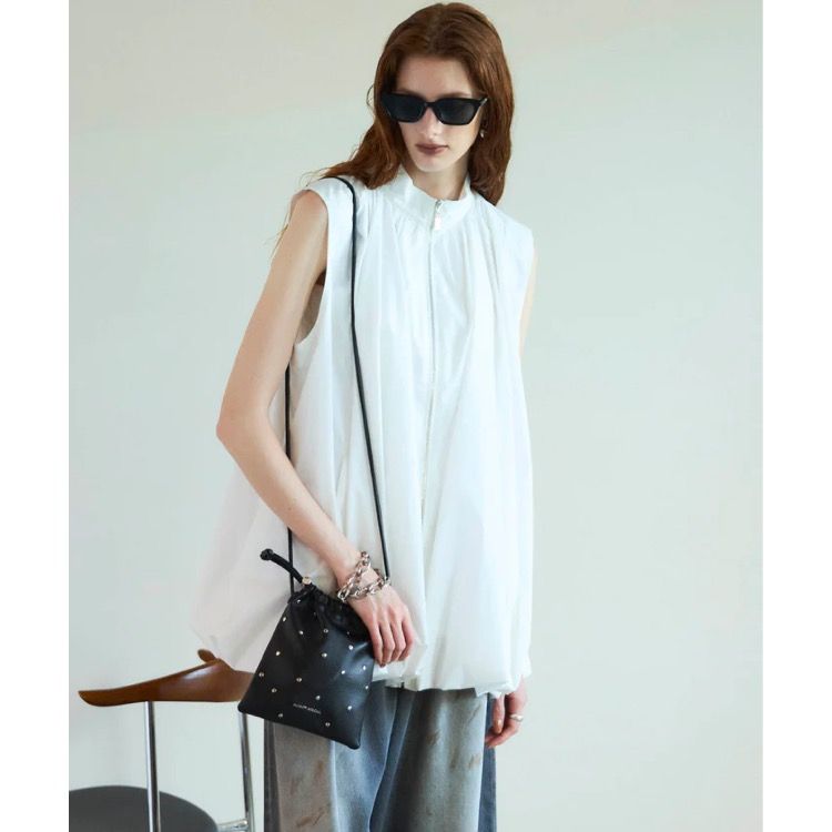 【残り一点】Studs Drawstring Mobile Tote Bag