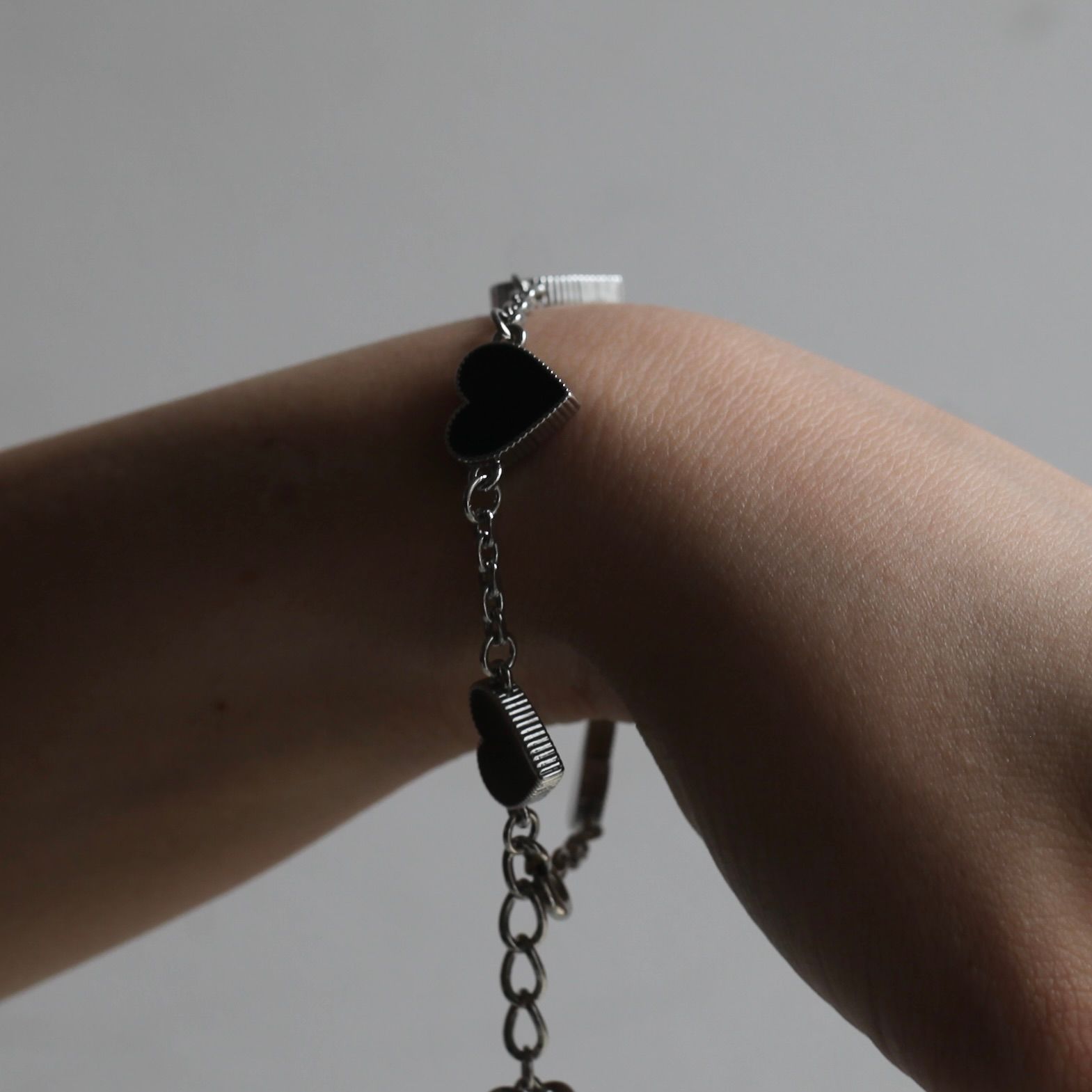 【残りわずか】Chain Heart Bracelet(BLACK)