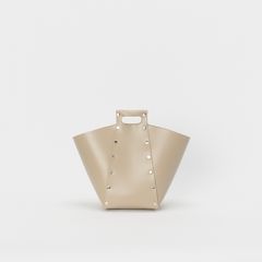 【次回入荷9月下旬予定】Assemble Pyramid Bag_M(BEIGE)