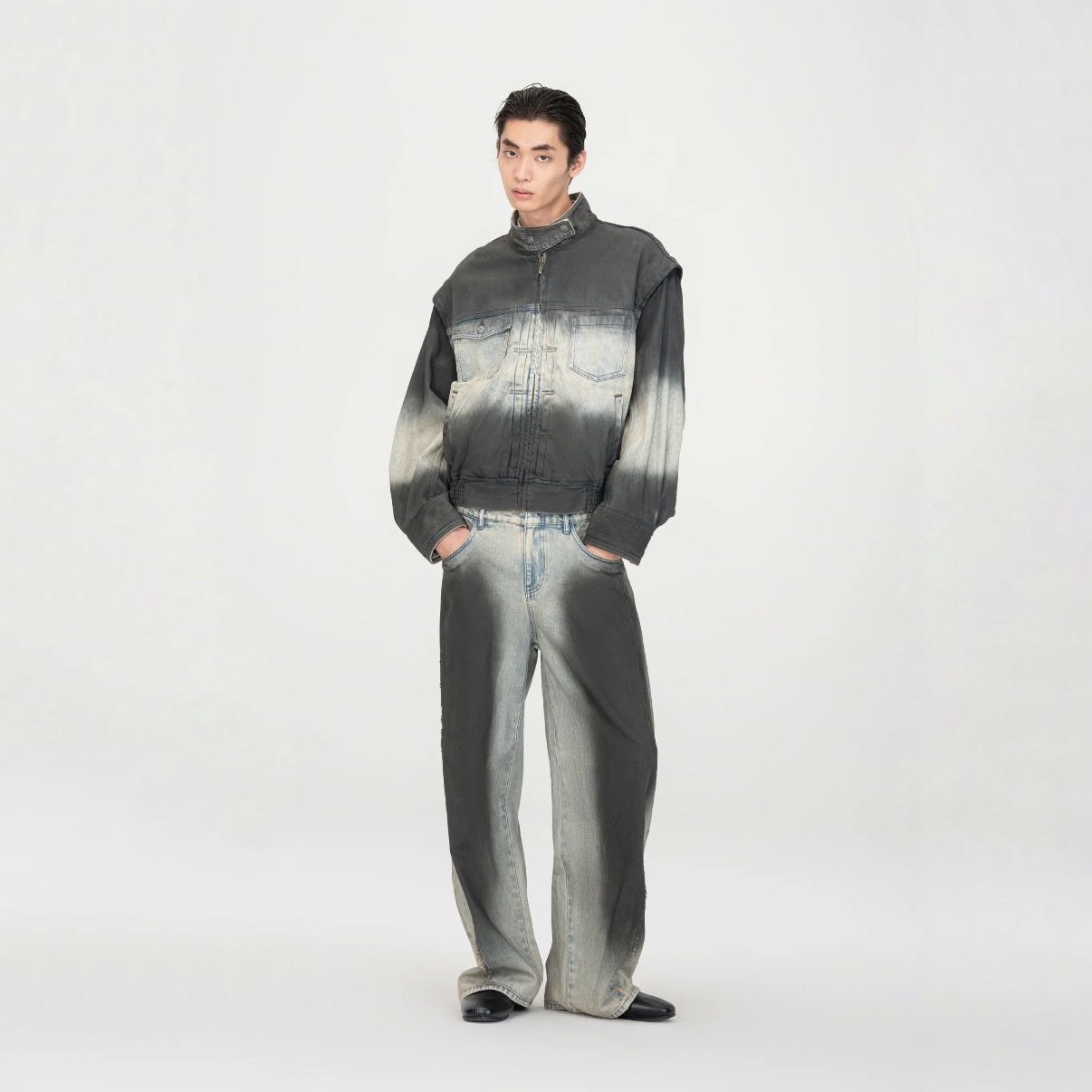 【残り一点】Blue to Black Ombre Denim Stand Collar Jacket