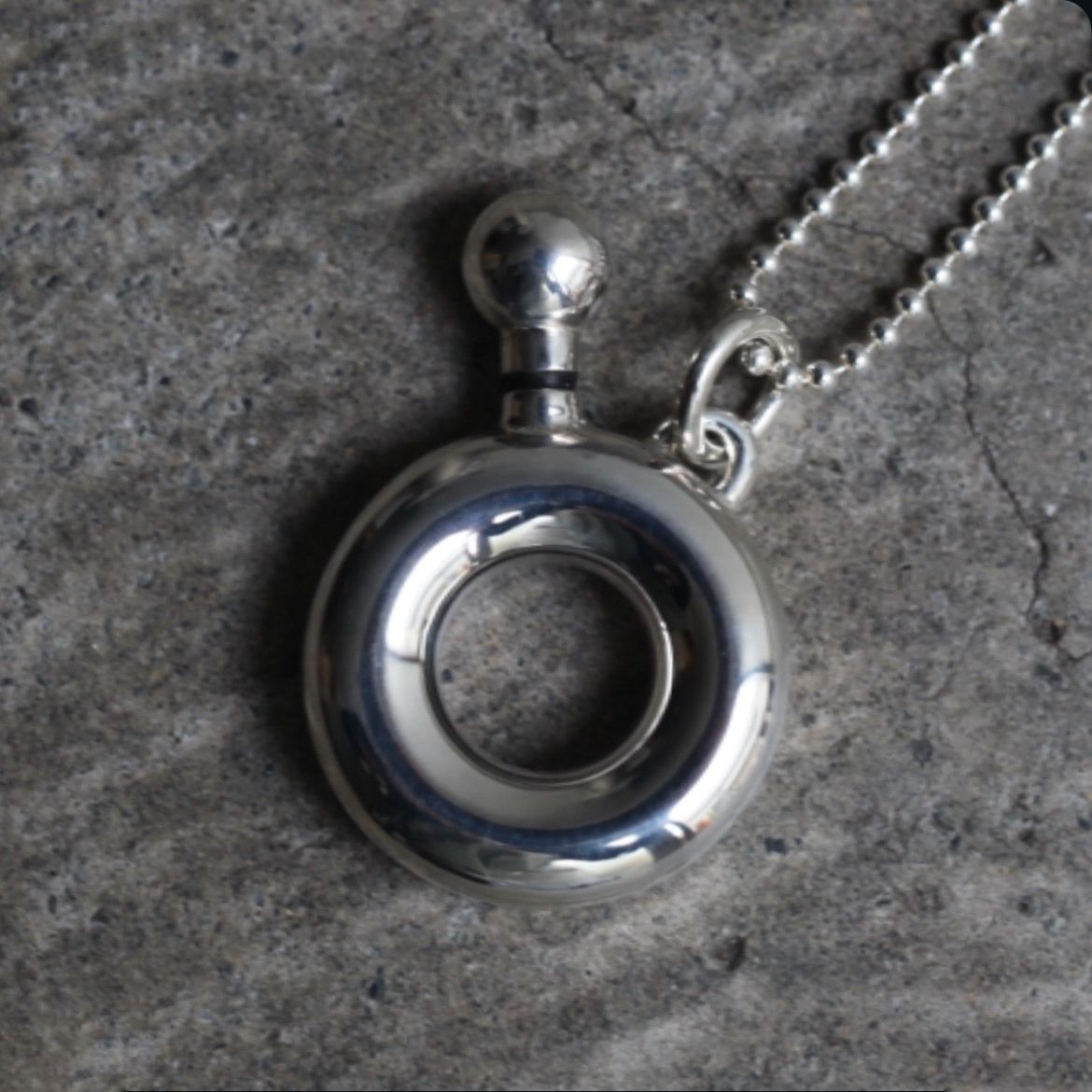 【残り一点】Modern Perfume Bottle Necklace