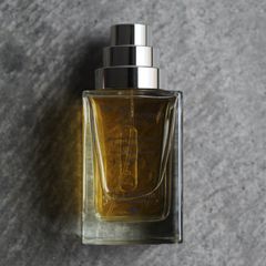 【再販売通知受付可能】Eau De Parfum 100ml(UNE NUIT MAGNETIQUE)